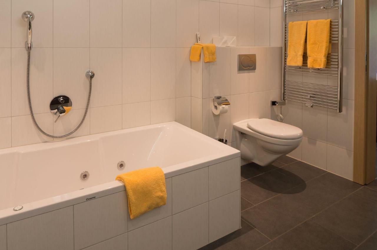 Meric Zermatt Room photo